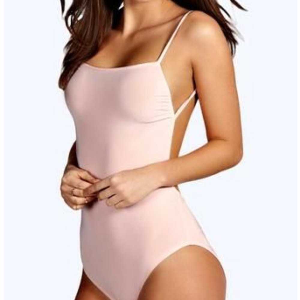 NWT Boohoo Light Pink Bodysuit -Size US 6